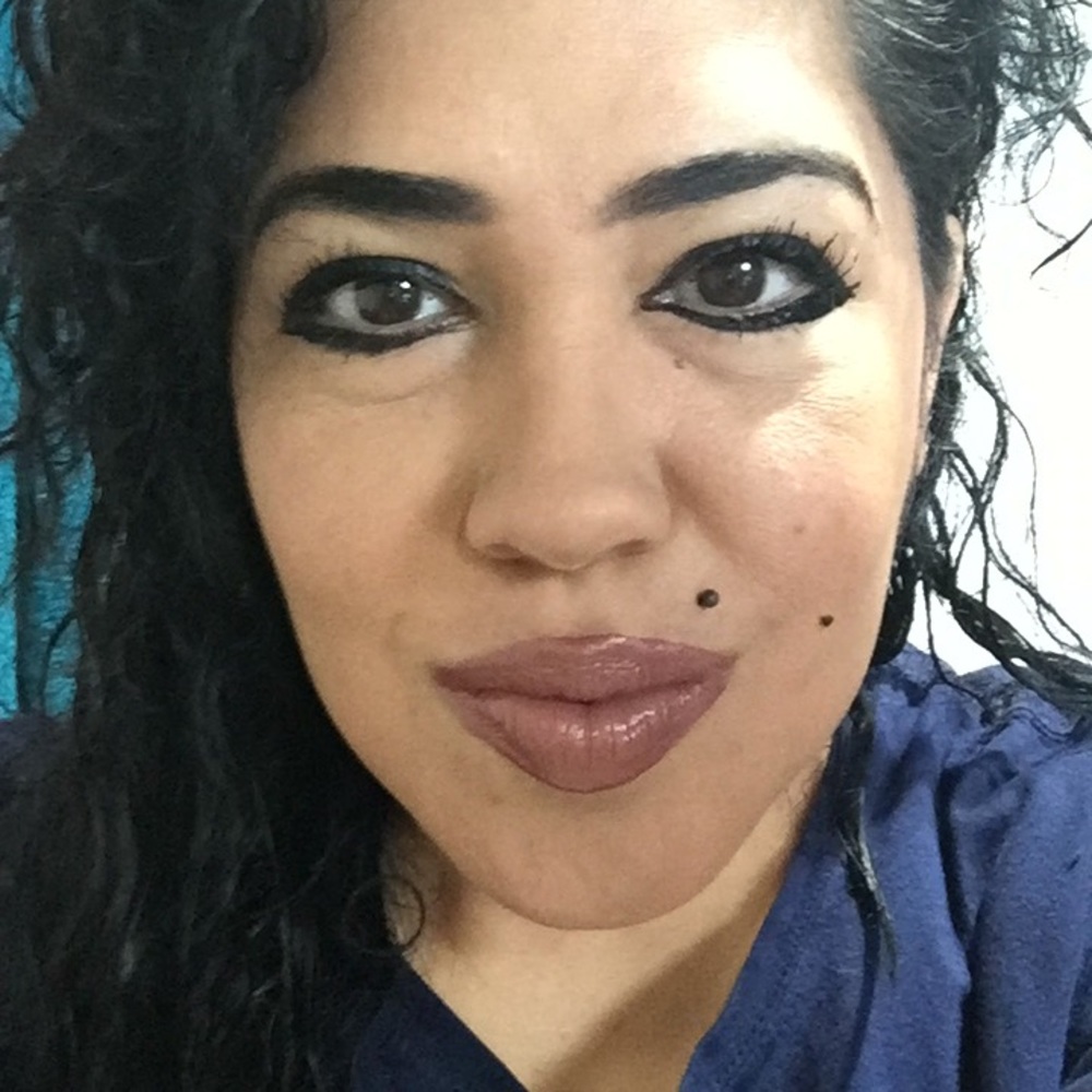 Meet your Posher, Lisa
